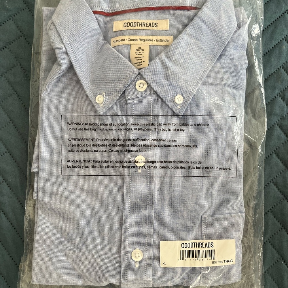Goodthreads men’s short-sleeve button down shirt, size XL